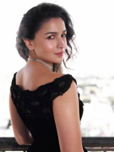 आलिया भट्ट ने रेड सी फिल्म फेस्टिवल में लगाई चार चाँद