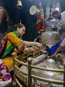 कंगना रनौत ने किए 12 ज्योतिर्लिंगों का दर्शन