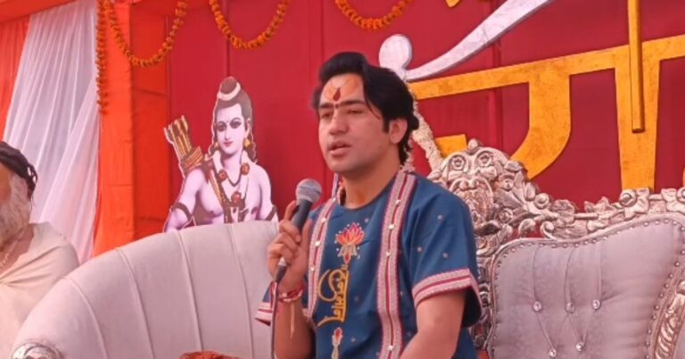 बांदा पहुंचे पंडित Dhirendra Shastri,हिंदू राष्ट्र को लेकर दिए विवादित बयान