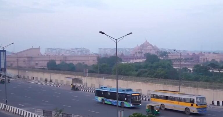 Weather Update: पहाड़ों पर भारी बर्फबारी जारी, मैदानी इलाकों में ठंड बढ़ी