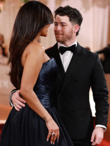 रेड कार्पेट पर छाए प्रियंका चोपड़ा-निक जोनास