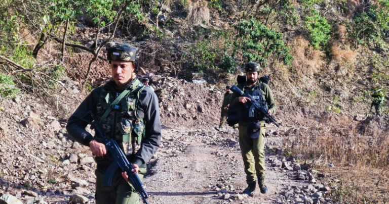 Kishtwar में सुरक्षाबलों का ऑपरेशन, जैश-ए-मोहम्मद के आतंकियों से मुठभेड़ जारी