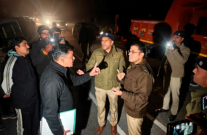 AI Summit controversy : ‘कागज दिखाओ, चिल्लाओ मत’, एसीपी पर भड़का नागरिक!