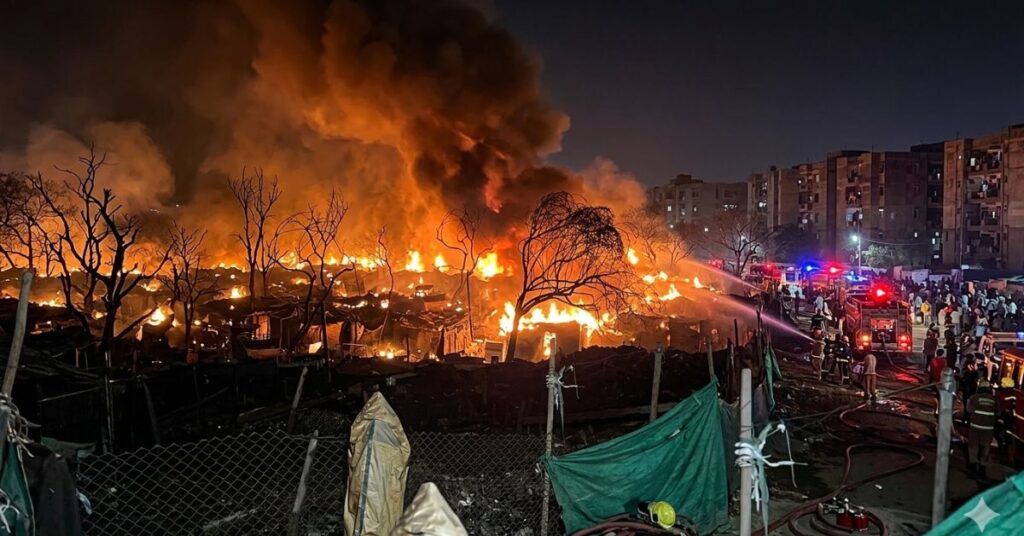 Delhi Uttam Nagar Fire: दिल्ली के उत्तम नगर में मछली मंडी में लगी भीषण आग