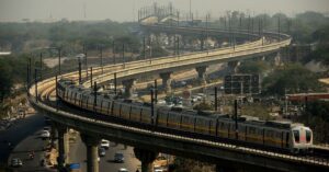 Holi 2026: होली के दिन दिल्ली मेट्रो और नमो भारत मेट्रो के संचालन समय में बड़ा बदलाव