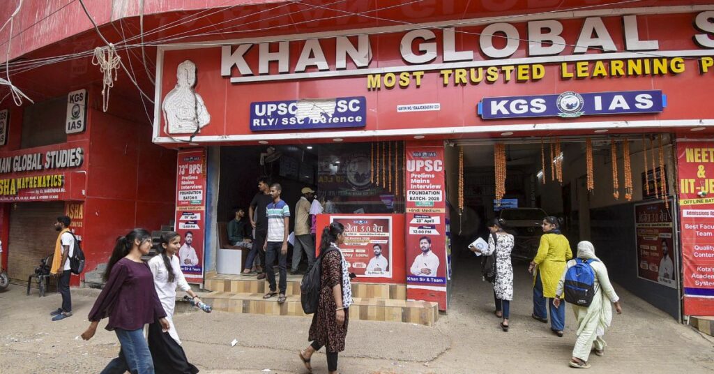 यूट्यूबर Khan Sir को कोर्ट से बड़ी राहत, गिरफ्तारी पर लगा स्टे