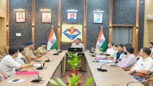 Dehradun Traffic Plan: ट्रैफिक जाम और Parking Problem पर सख्त हुए DM, माइक्रो लेवल प्लान से बदलेगी शहर की व्यवस्था
