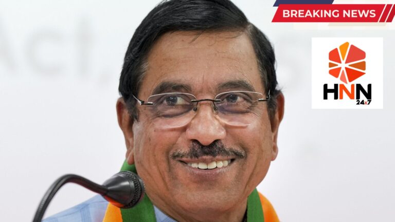 Dharmendra Pradhan Resignation: जंतर मंतर आंदोलन समाप्त, प्रल्हाद जोशी बने नए शिक्षा मंत्री