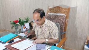 देहरादून स्वास्थ्य सेवा समर्पण पखवाड़ा: 3,276 लोगों को बड़ा लाभ, 239 आयुष्मान कार्ड बने