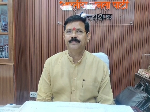 महेंद्र भट्ट इस्तीफा चर्चा: BJP ने किया बड़ा खंडन, 2027 चुनाव तक नेतृत्व बरकरार