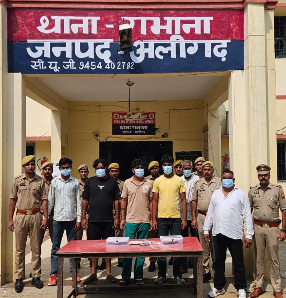 अलीगढ़ फायरिंग कांड: 9 आरोपी गिरफ्तार, 3 अवैध तमंचे और कारतूस बरामद