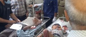 Firozabad House Collapse: लगातार बारिश से कच्चे मकान की छत गिरी, मलबे में दबा परिवार, 4 गंभीर