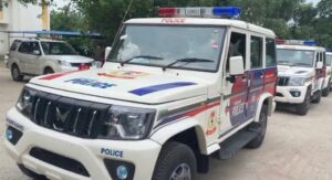 Giridih Police: Dial-112 के 32 नए वाहन शामिल, DC-SP ने दिखाई हरी झंडी