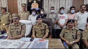 Greater Noida GST Fraud: फर्जी GST अधिकारियों ने 29 लाख रुपये ठगे, 5 गिरफ्तार