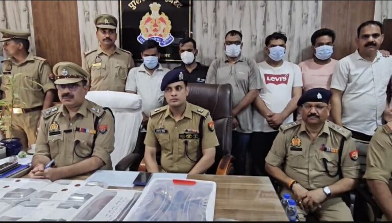 Greater Noida GST Fraud: फर्जी GST अधिकारियों ने 29 लाख रुपये ठगे, 5 गिरफ्तार