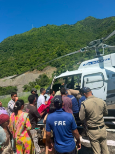 Uttarakhand Helicopter Service: गर्भवती महिला Airlift, AIIMS पहुंची