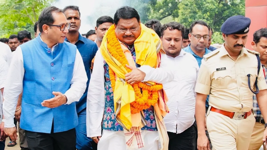 जुएल ओराम ने क्या आरोप लगाए?