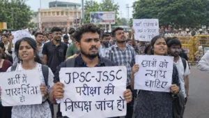 झारखंड में छात्र आंदोलन ने पकड़ा राजनीतिक रंग, भर्ती परीक्षाओं पर उठे सवाल अब सड़क से जांच तक पहुंचे