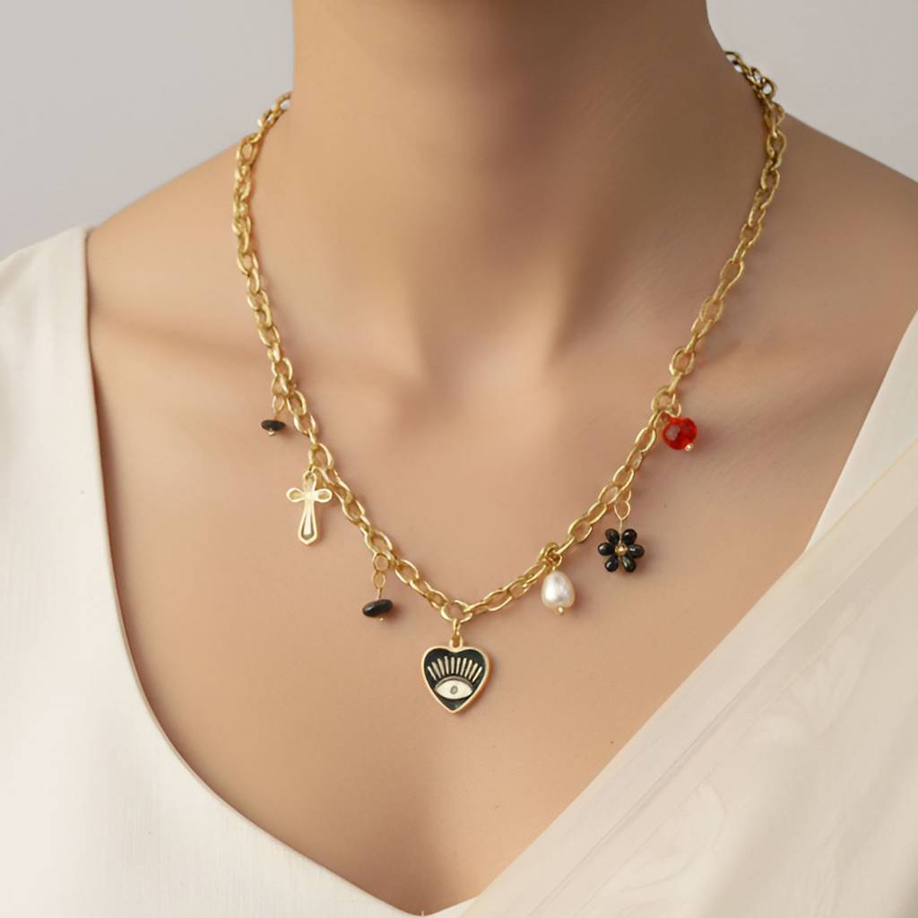 Chunky Necklaces Trends Make a Major Comeback