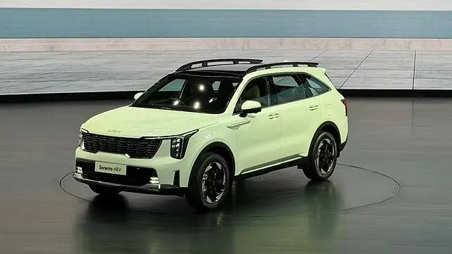 Is the Kia Sorento HTE(O) Hybrid Worth Buying?