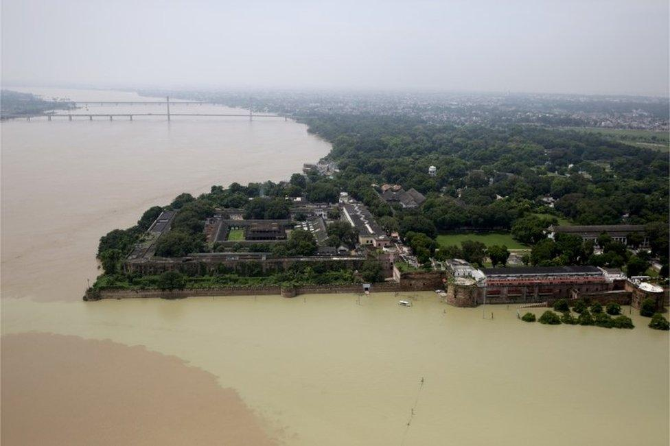 What Happened During the 2016 Ganga Flood?