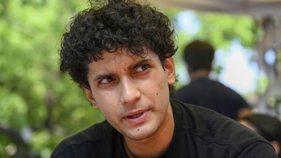 What did Saurav Das do after the post was challenged?