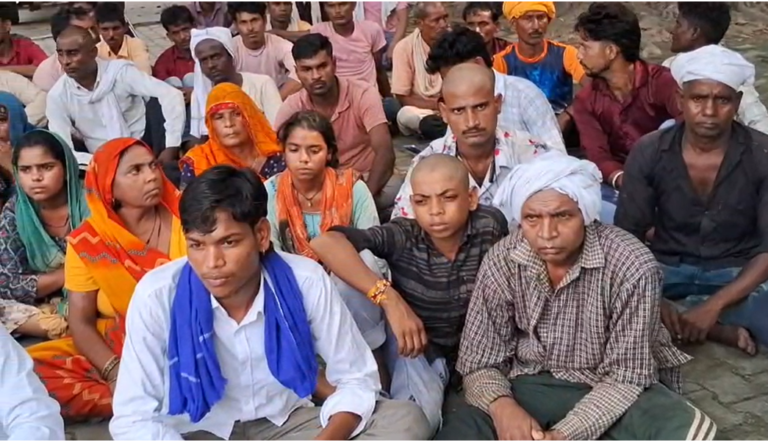 कन्नौज में पंचायत सहायक की मौत पर बवाल, परिजनों ने हत्या कर शव लटकाने का लगाया आरोप