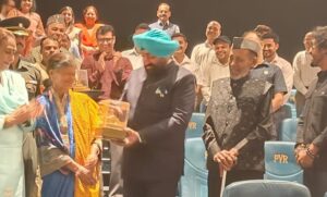 Uttarakhand- राज्यपाल ने देखी विनोद कापड़ी की बहुचर्चित फिल्म ‘पायर’, फिल्म की विशेष स्क्रीनिंग में शामिल हुए