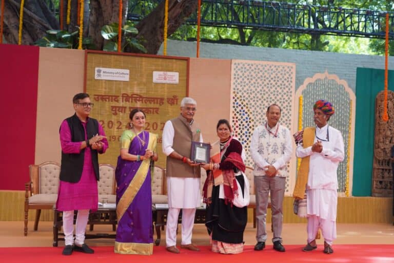 उत्तराखंड की लोकगायिका हेमा नेगी करासी को उस्ताद बिस्मिल्लाह ख़ाँ युवा पुरस्कार-2024 से सम्मानित