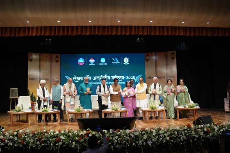 Uttarakhand-लेखक गाँव अंतरराष्ट्रीय महोत्सव–2026 के द्वितीय दिवस का भव्य शुभारंभ, साहित्य और संस्कृति के वैश्विक संगम का साक्षी बना लेखक गाँव