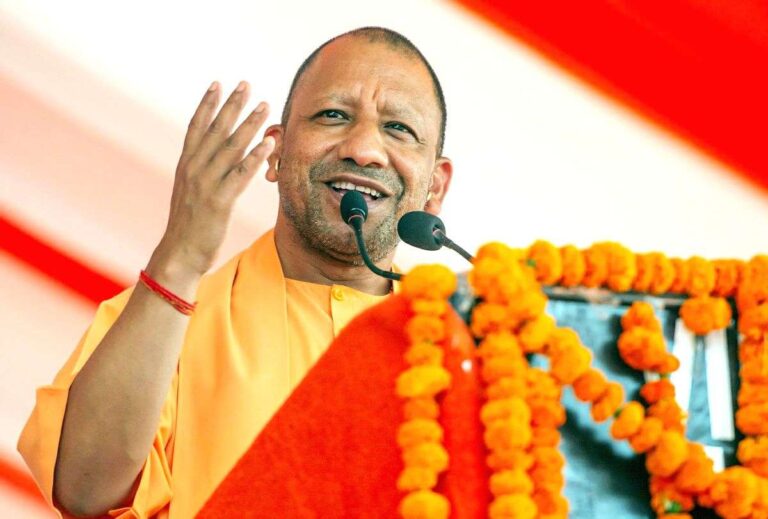 भदोही में Yogi Adityanath ने 1,340 करोड़ से ज्यादा की 112 परियोजनाओं का किया उद्घाटन और शिलान्यास